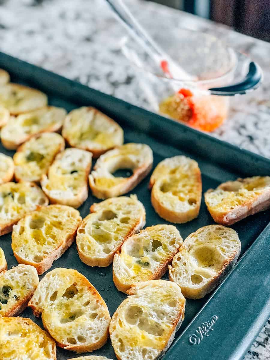 Toasted Baguette Slices (Crostini) - The Recipe Life