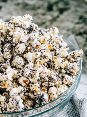 Cookies and Cream Popcorn