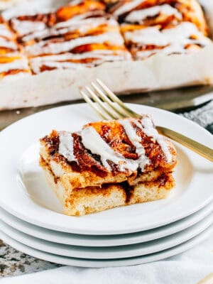 A close up of the pieces of this cinnamon brunch bread ready for guests to enjoy!